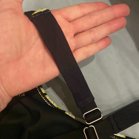 Athleta workout top size medium - Picture 5 of 7